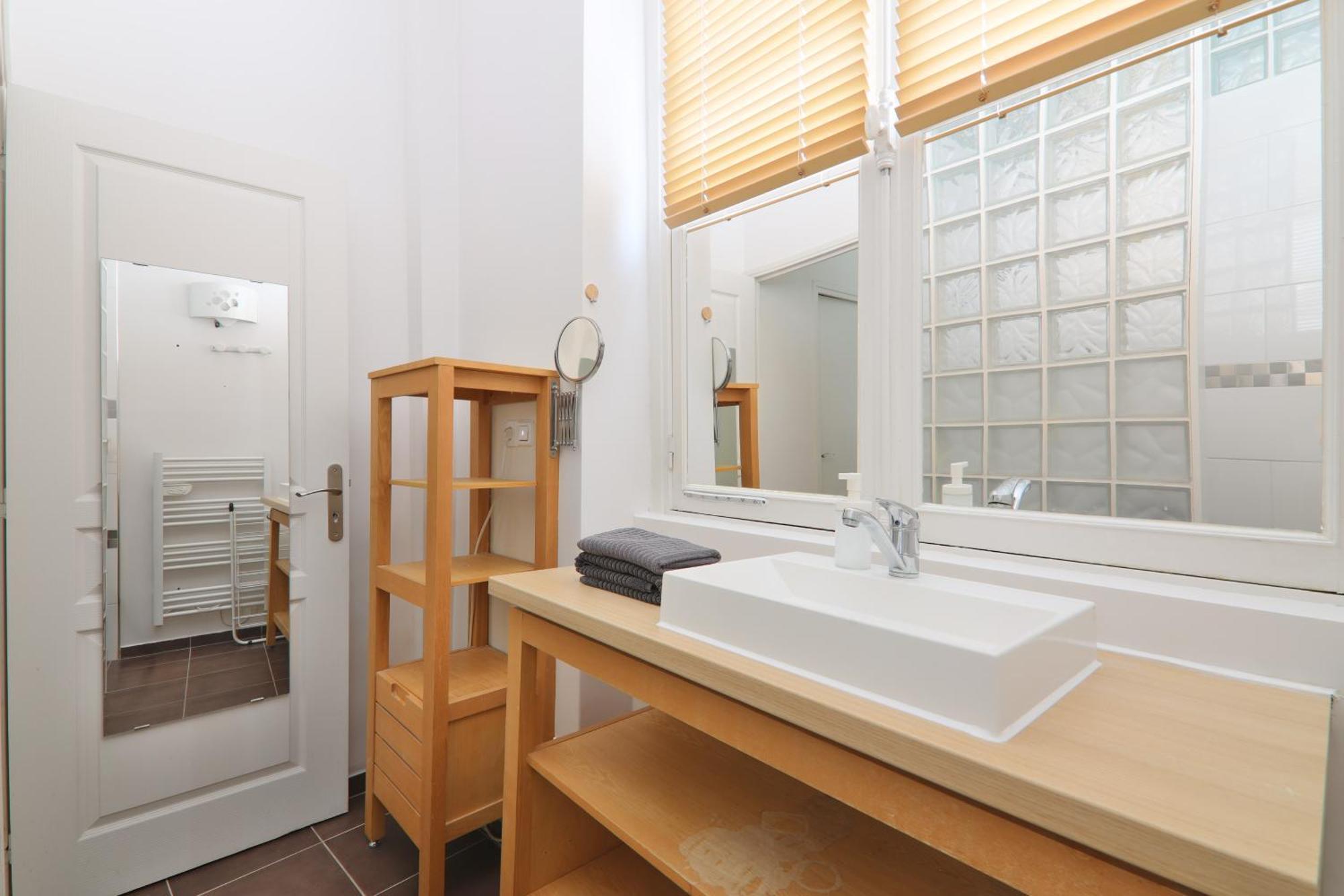 Appartement Quartier Place Des Vosges Paris Eksteriør bilde